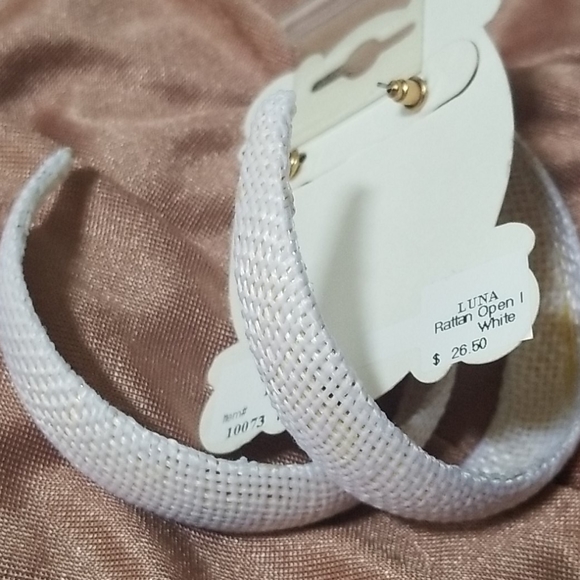 White Hoops - Picture 5 of 5